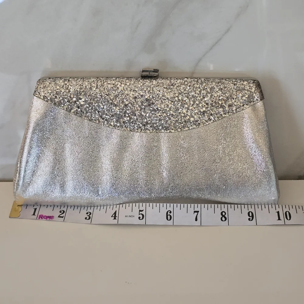 Silver Clutch | Metallic Glitter Vintage purse silver clasp chain strap